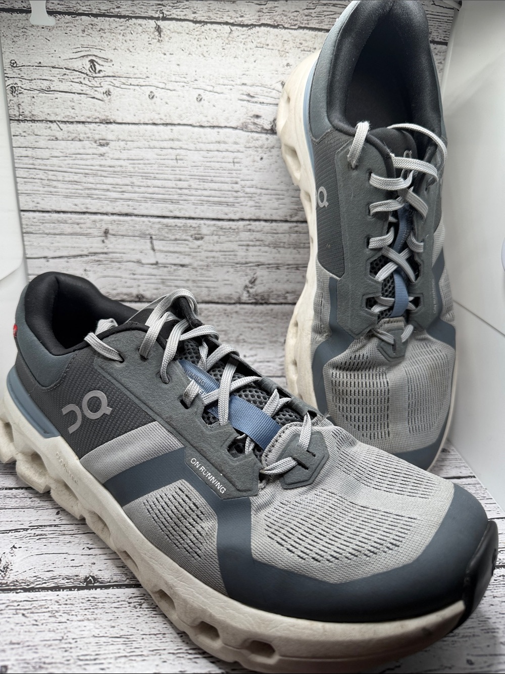 On Running Cloudtec Men's Cloudnova Lightweight Gray Athletic Sneakers 10.5